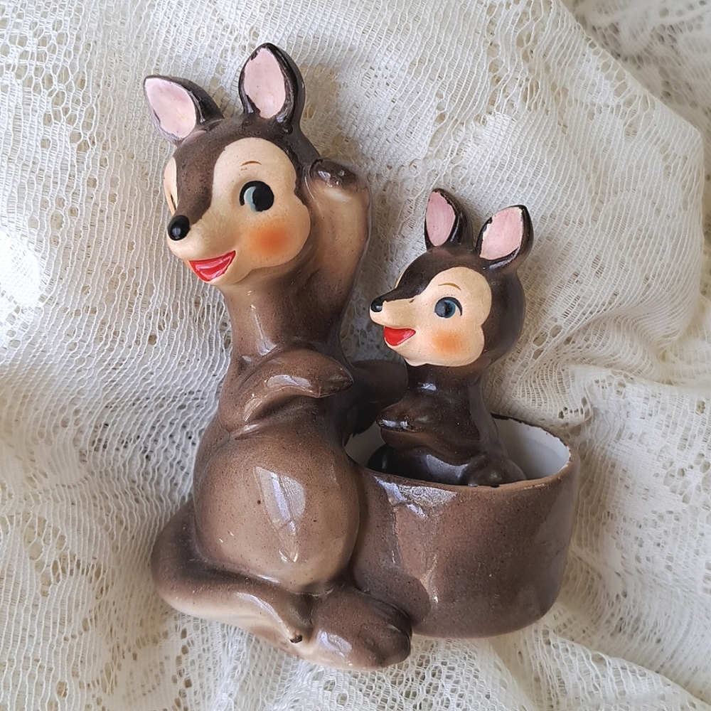 Vtg Napco 3N3456 Japan Ceramic Kangaroo Mama and Joey S & P Shakers Retro Kitsch